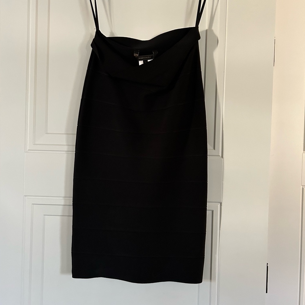 Pre Owned BCBG Max Azria Bandaged Pencil Skirt SZ S Excellent Condition